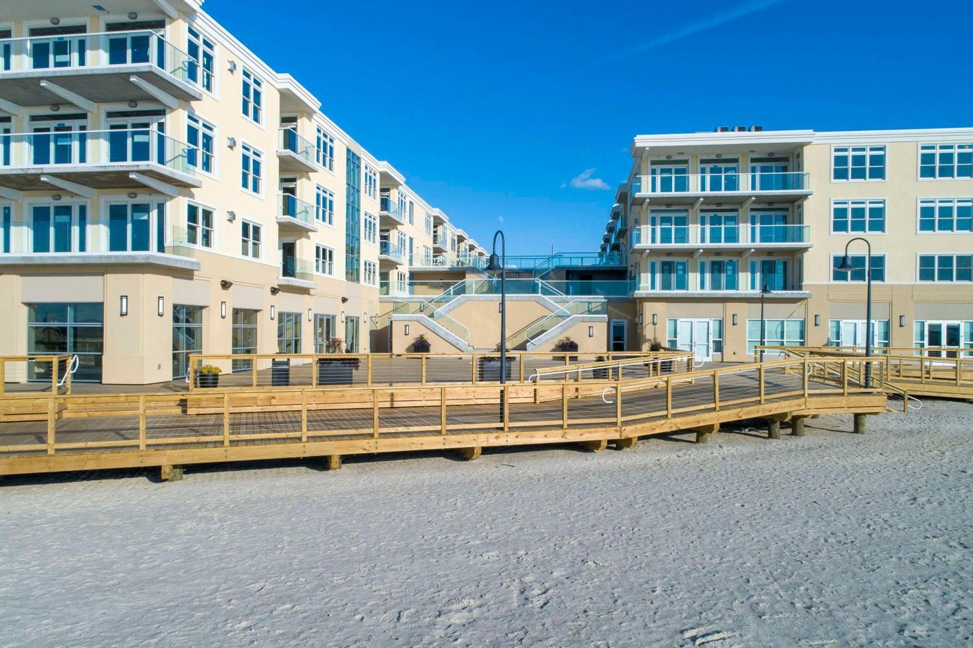 Hyatt Place デューイ・ビーチ エクステリア 写真